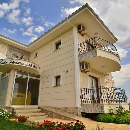 Cunda Paradise Butik Ayvalı