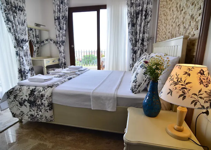 Cunda Paradise Butik * Айвалык