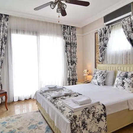 Cunda Paradise Butik Hotel *