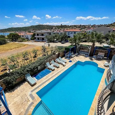 Cunda Paradise Butik Hotel *